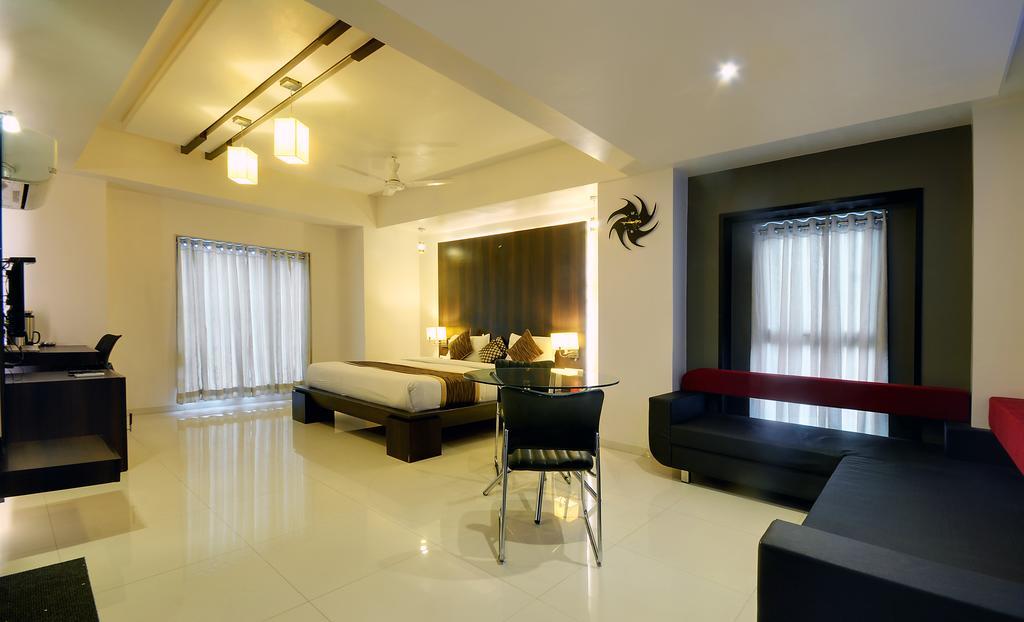 Hotel Magnum Inn Junagadh Exterior foto