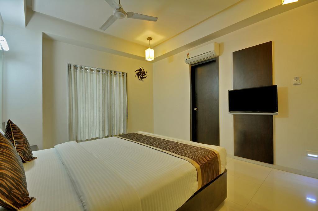 Hotel Magnum Inn Junagadh Exterior foto