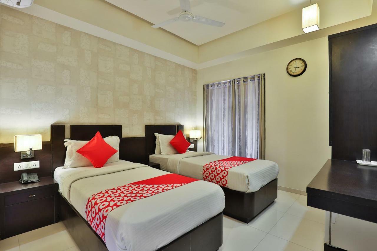 Hotel Magnum Inn Junagadh Exterior foto
